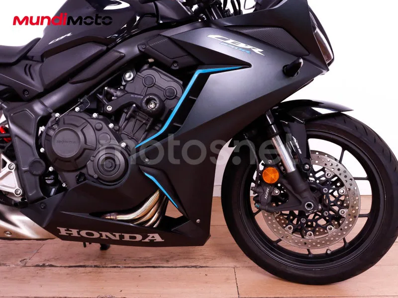 Honda CBR650R - Vista 26