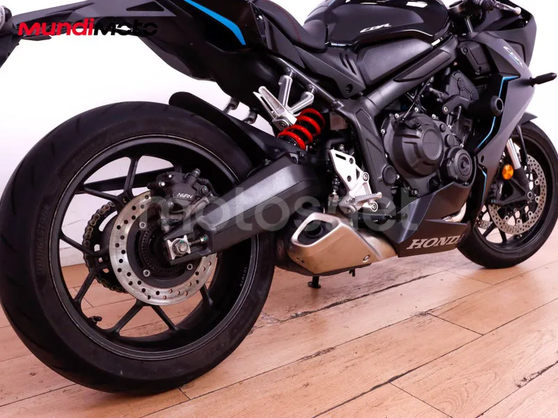 Honda CBR650R - Vista 4