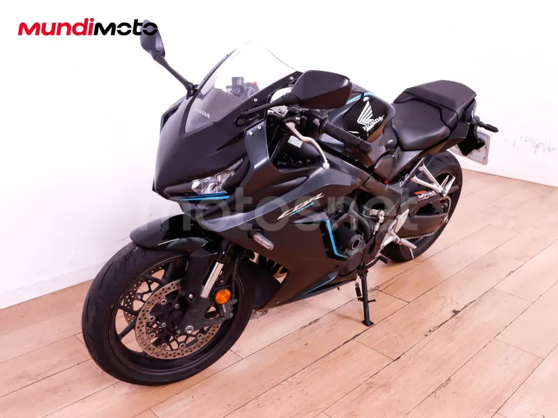 Honda CBR650R - Vista 7