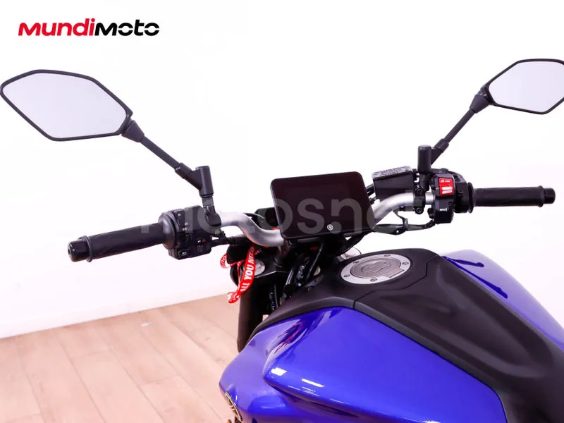 Yamaha MT-07 - Vista 11