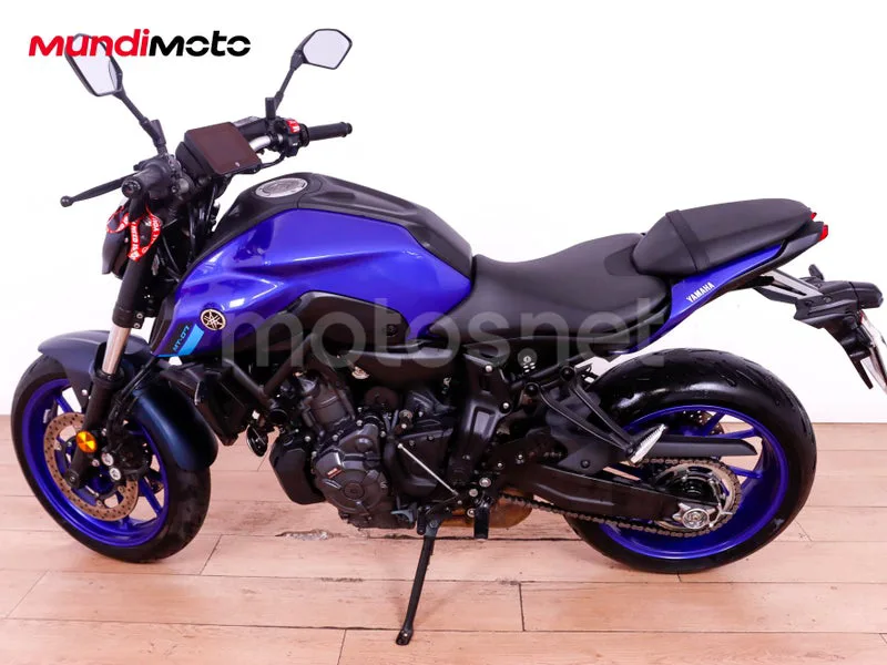 Yamaha MT-07 - Vista 6