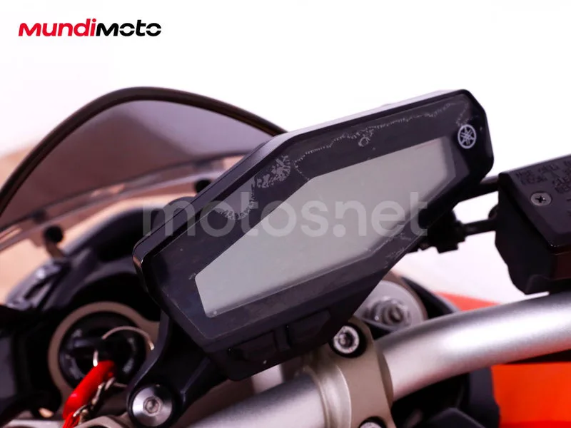 Yamaha MT-09 - Vista 17