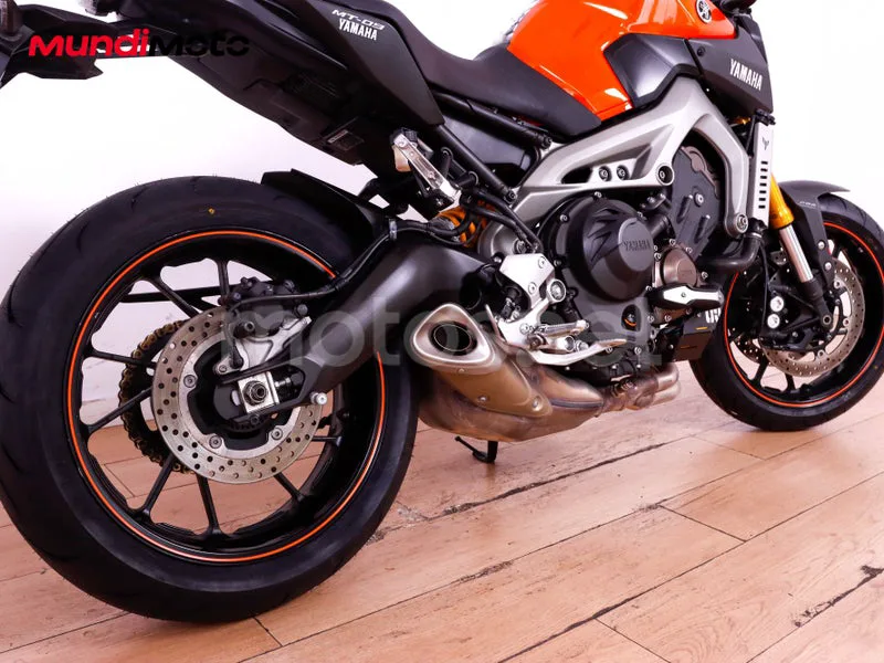 Yamaha MT-09 - Vista 4