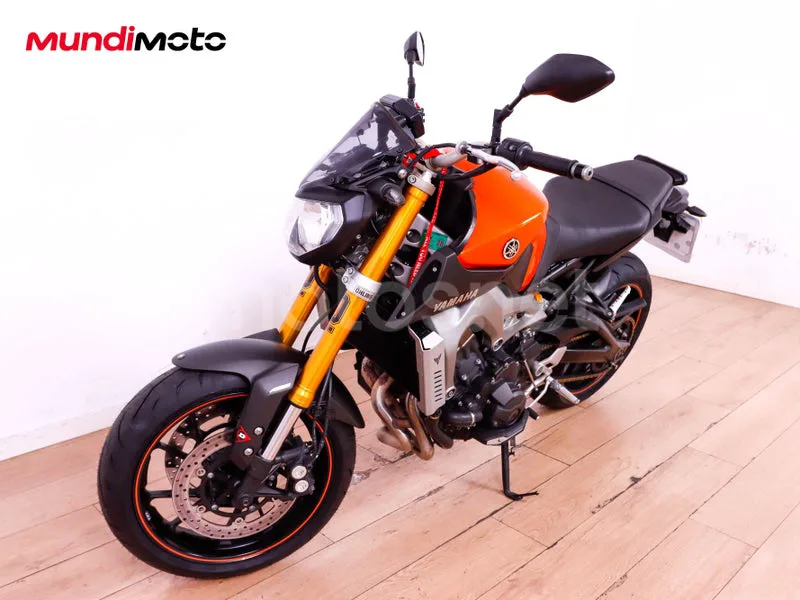 Yamaha MT-09 - Vista 7