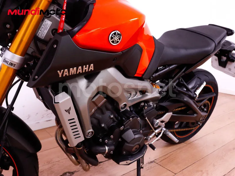 Yamaha MT-09 - Vista 10