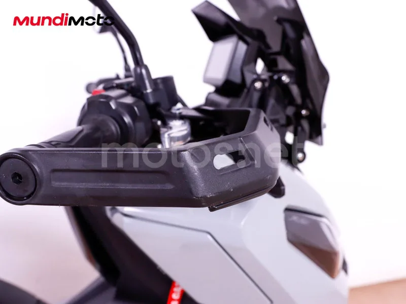 Honda X-ADV - Vista 18