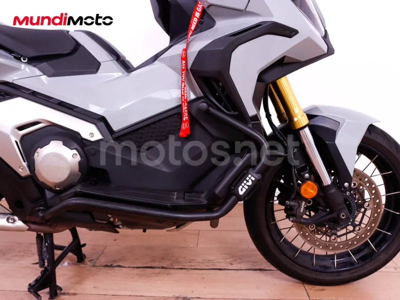 Honda X-ADV - Vista 23