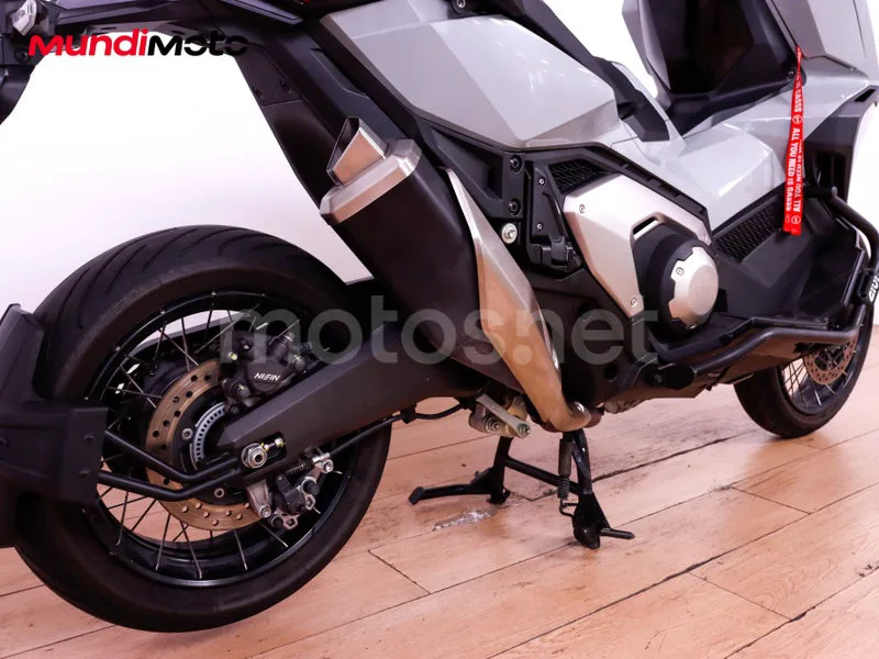 Honda X-ADV - Vista 4