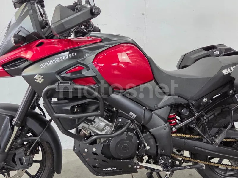 Suzuki V-Strom 1000 - Vista 16
