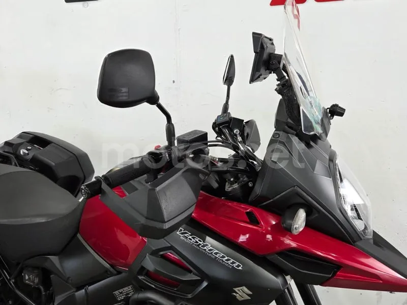 Suzuki V-Strom 1000 - Vista 18