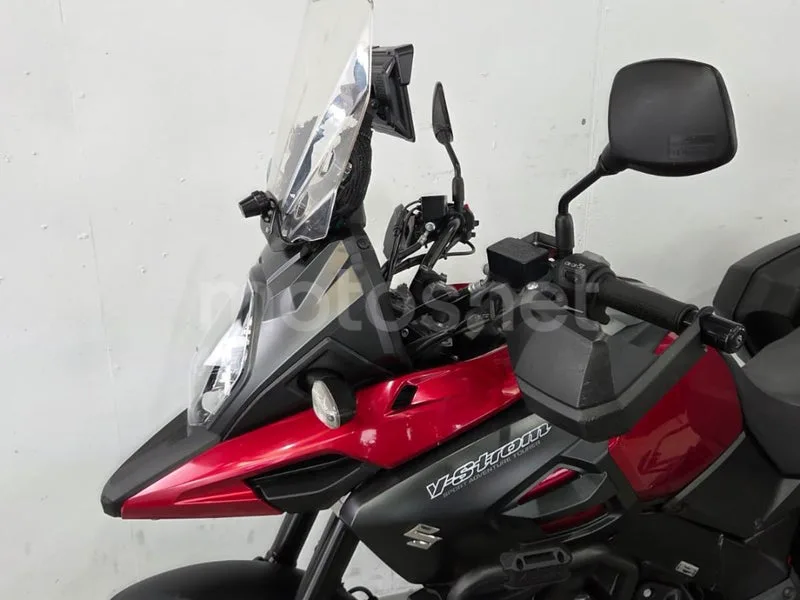 Suzuki V-Strom 1000 - Vista 20