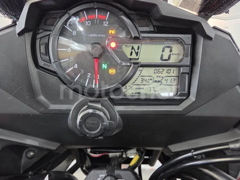 Suzuki V-Strom 1000 - Vista 10