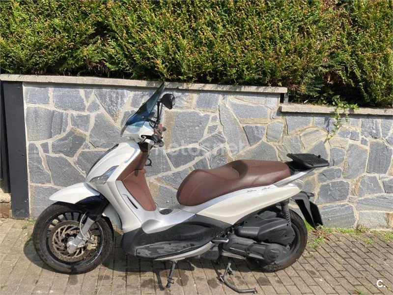 Piaggio Beverly 300 - Vista 7