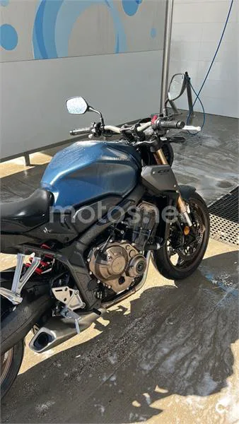 Honda CB650R 6300 € 2023 Sevilla - 2