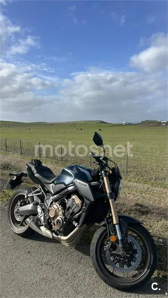 Honda CB650R - Vista 4