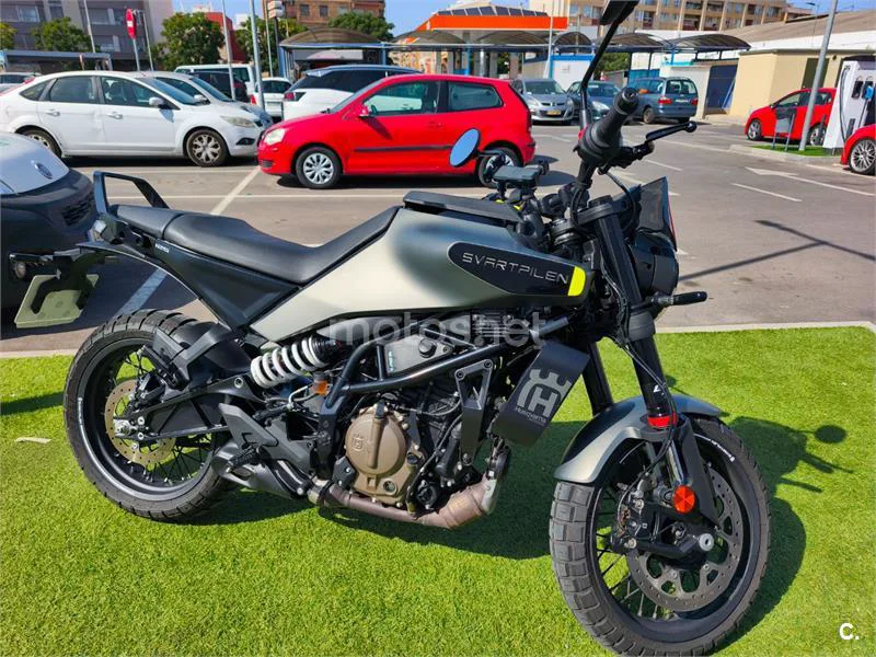 Husqvarna Svartpilen 125 3780 € 2024 Valencia - 1