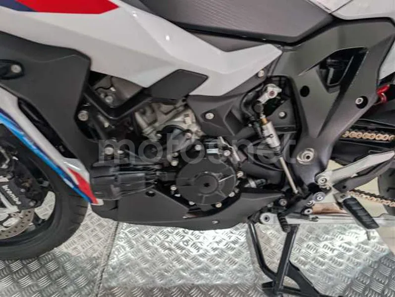 BMW S 1000 XR - Vista 21