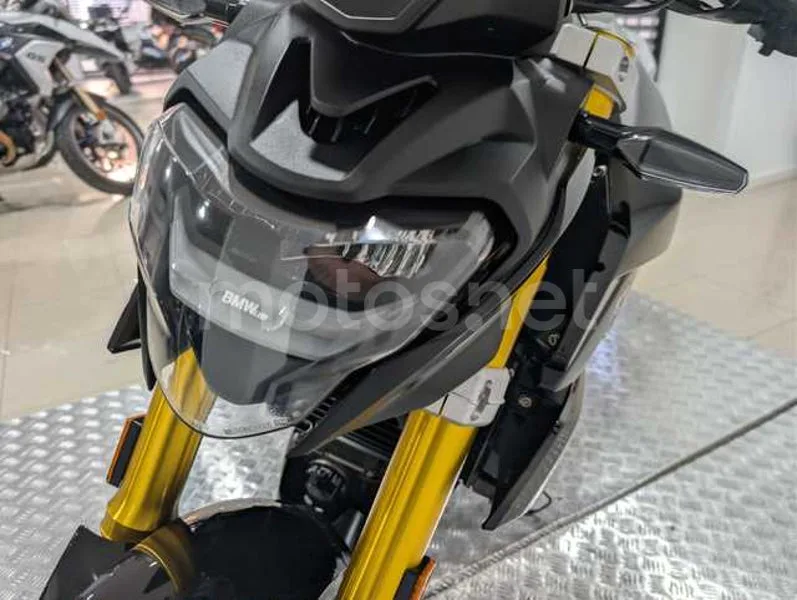 BMW G 310 R - Vista 16