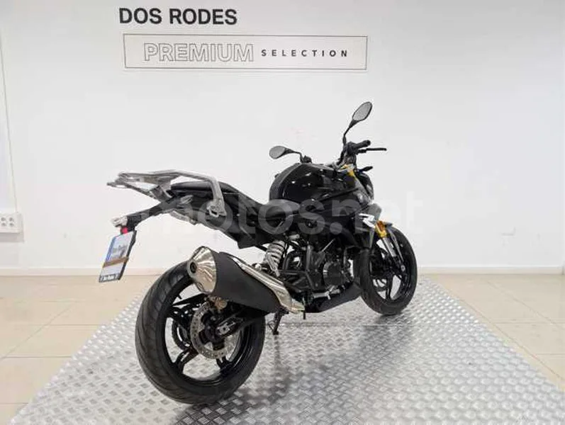 BMW G 310 R - Vista 7