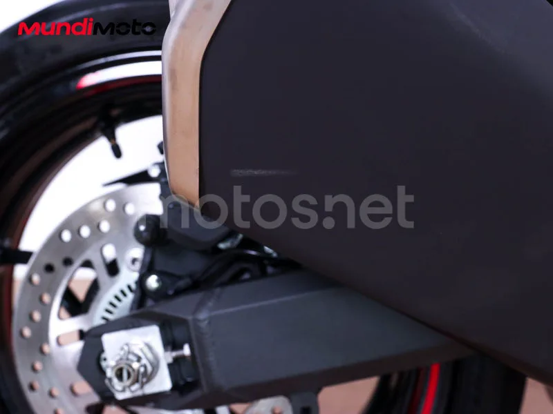 Kawasaki Z900 - Vista 14