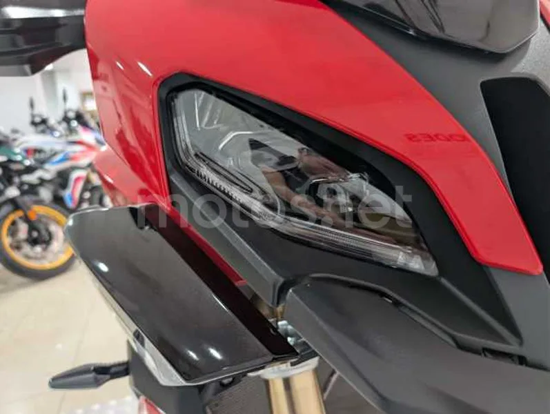 BMW S 1000 XR - Vista 15