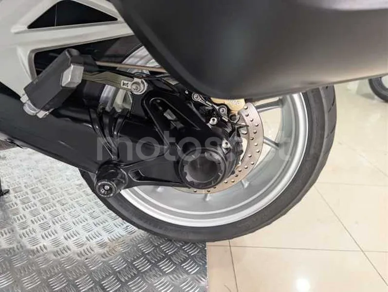 BMW R 1250 RT - Vista 24