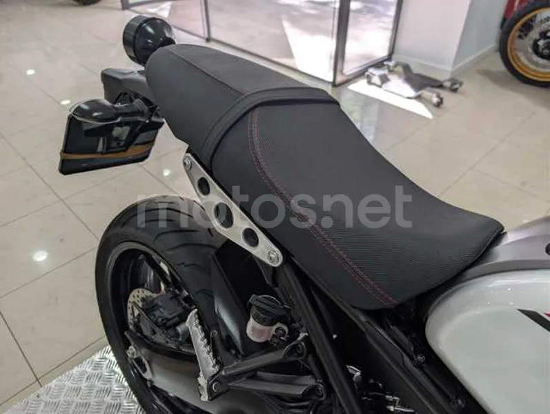 Yamaha XSR700 - Vista 17