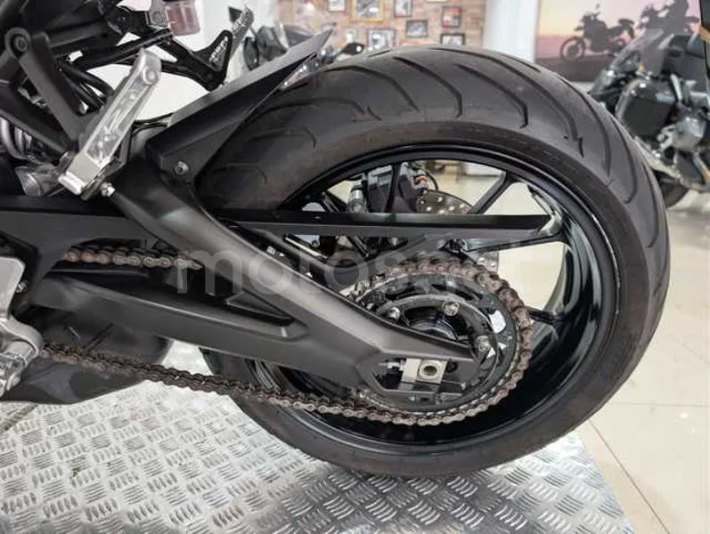Yamaha XSR700 - Vista 25