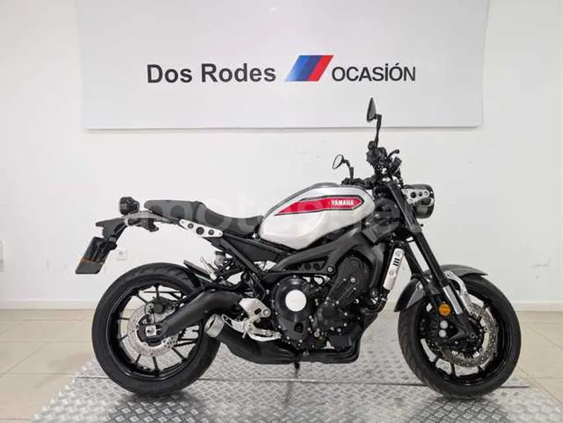 Yamaha XSR700 - Vista 5