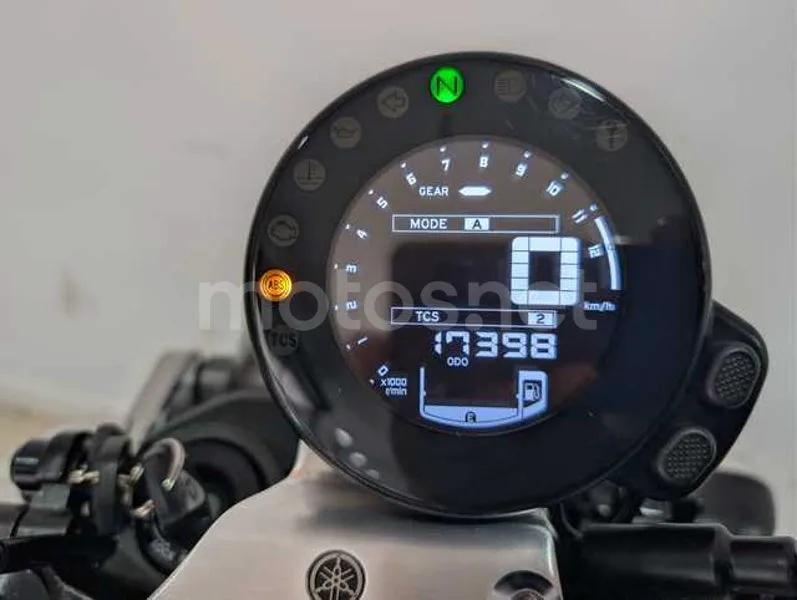 Yamaha XSR700 - Vista 6
