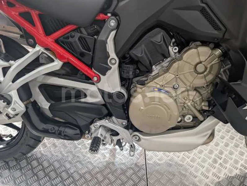 Ducati Multistrada V4 - Vista 18