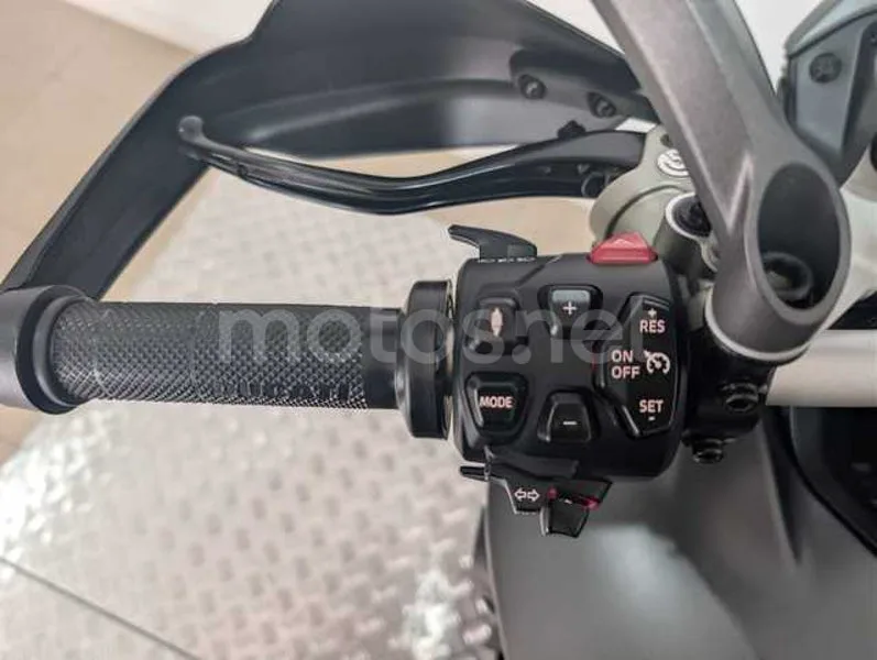 Ducati Multistrada V4 - Vista 10