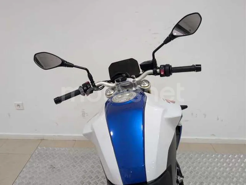 BMW F 900 R - Vista 13