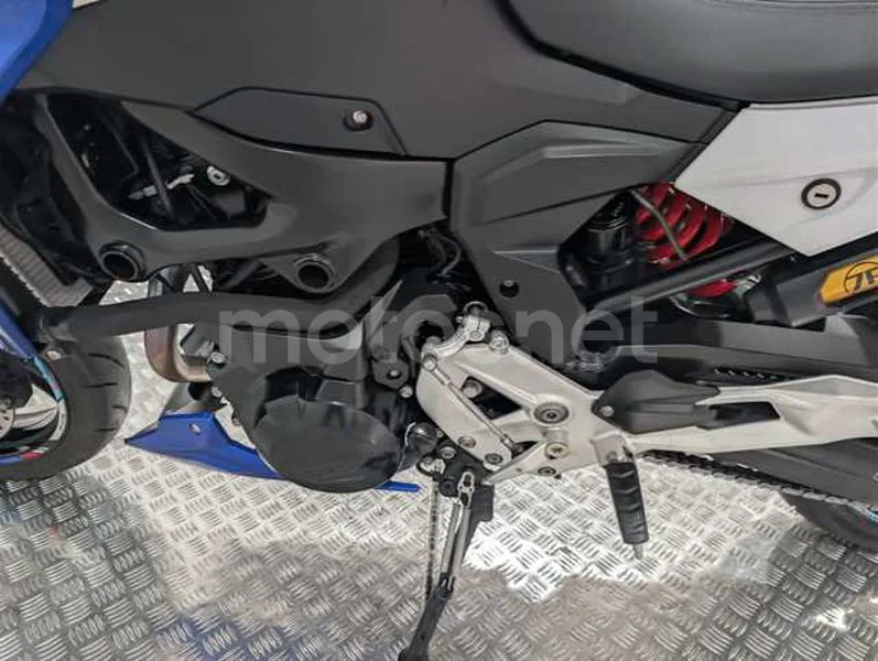 BMW F 900 R - Vista 21