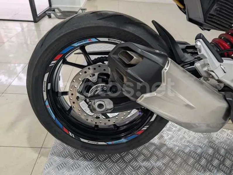 BMW F 900 R - Vista 24