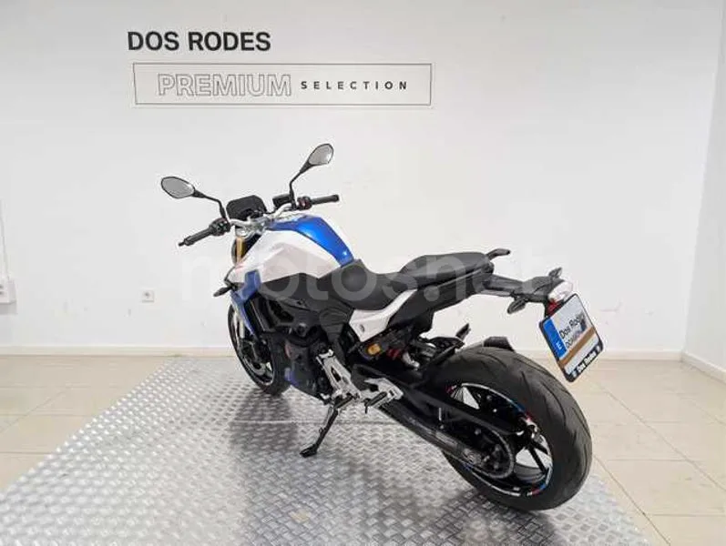 BMW F 900 R - Vista 9