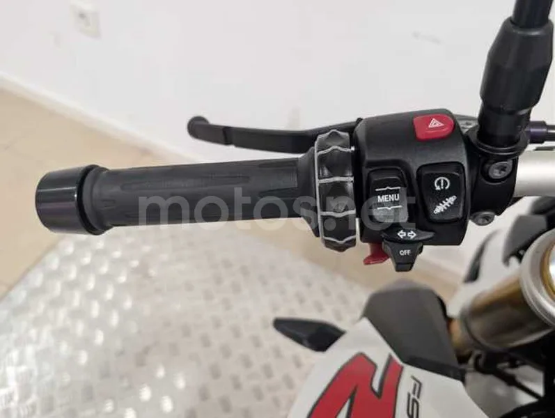 BMW F 900 R - Vista 10