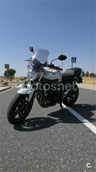 Yamaha FZ6 S2 - Vista 3