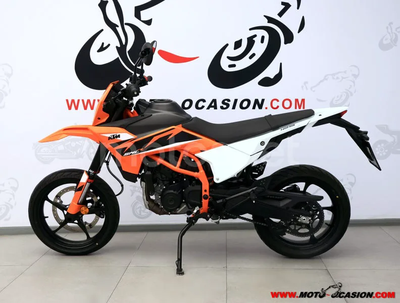 KTM 125 SMC R - Vista 6