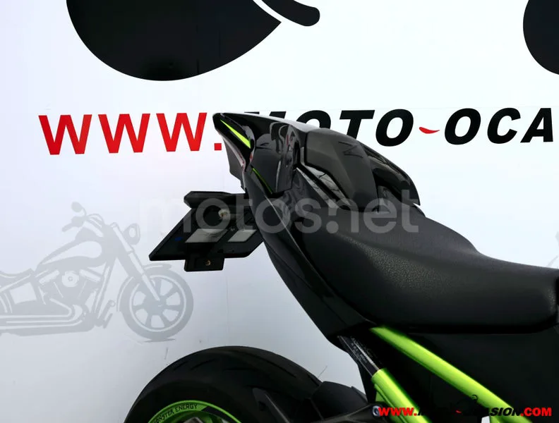Kawasaki Z900 - Vista 11