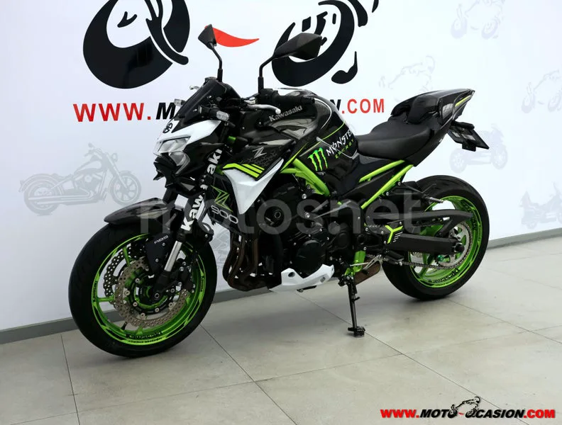 Kawasaki Z900 - Vista 8