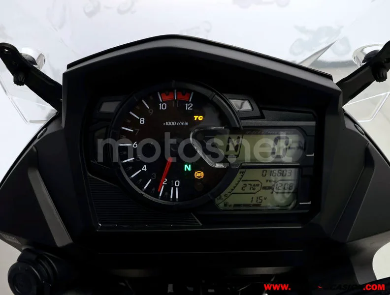 Suzuki V-Strom 650XT - Vista 6