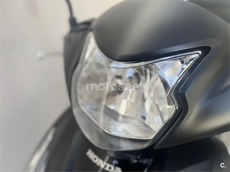 Honda Vision 110 - Vista 4