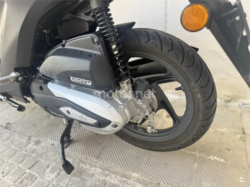 Honda Vision 110 - Vista 6