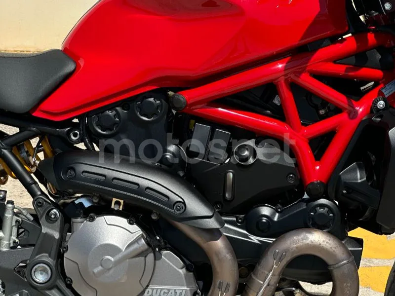 Ducati Monster 821 - Vista 7