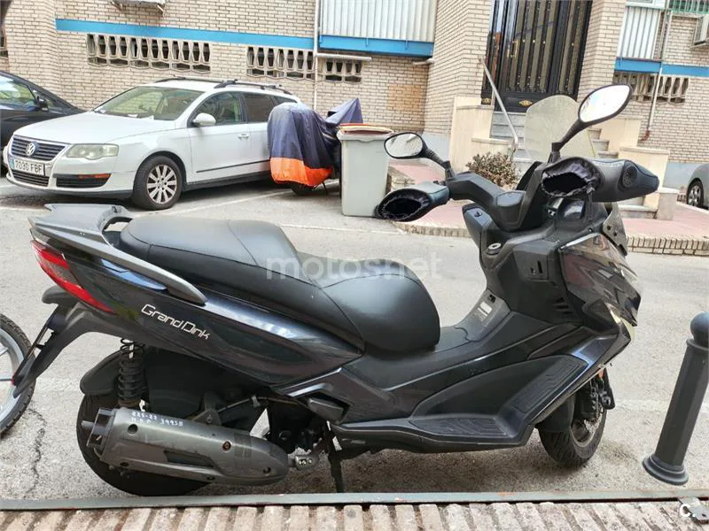 Kymco Grand Dink 125 - Vista 3