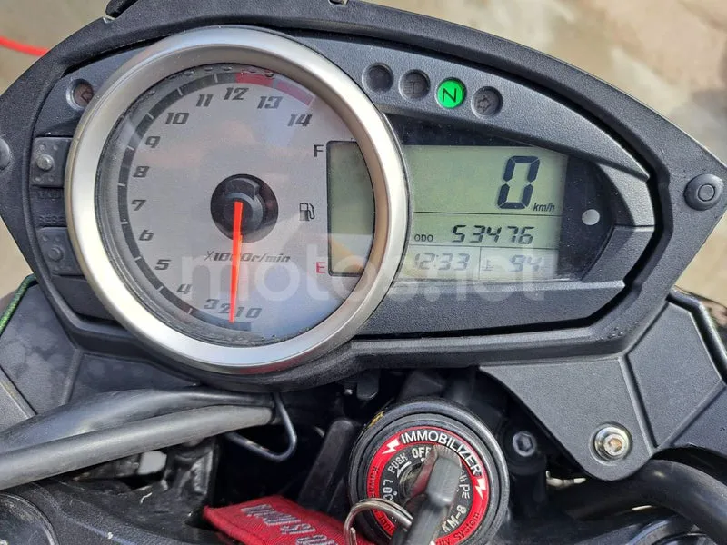 Kawasaki Z750 - Vista 3