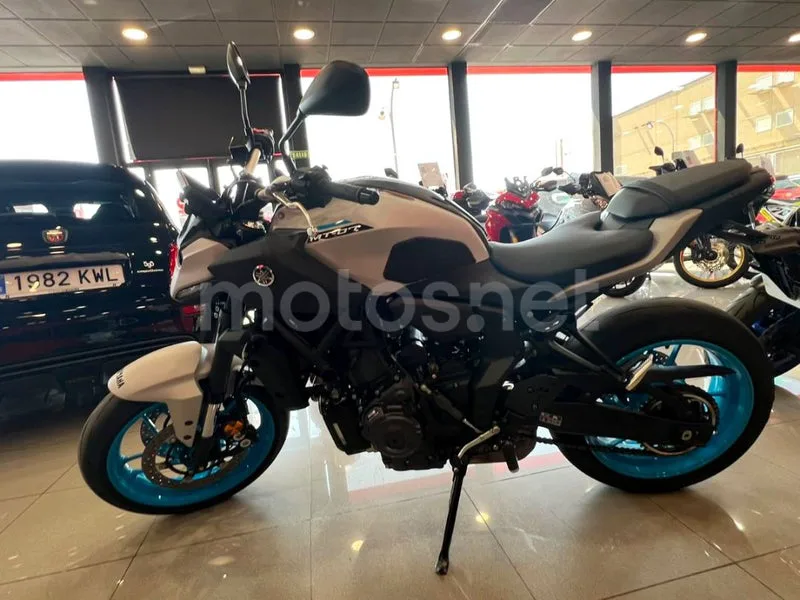 Yamaha MT-07 - Vista 3