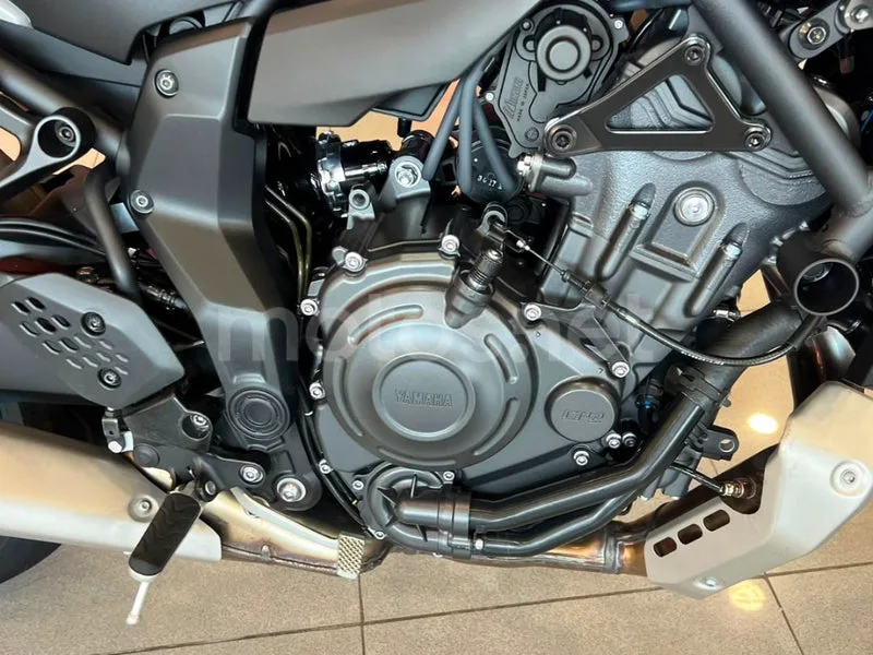 Yamaha MT-07 - Vista 8