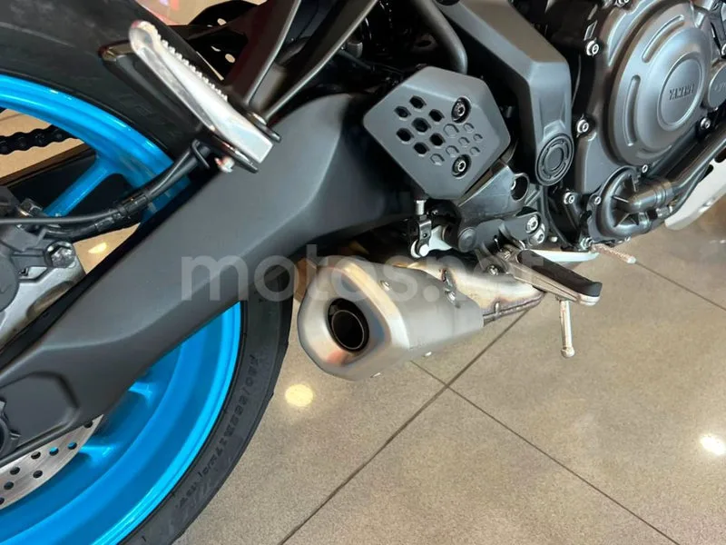Yamaha MT-07 - Vista 9